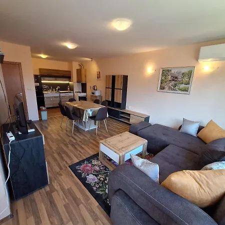 Apartman Road *